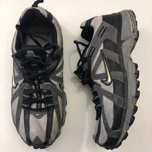 nike trail hiking shoes